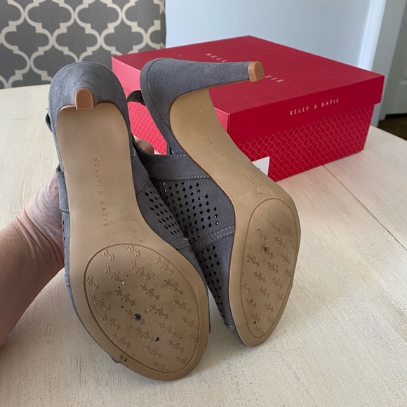 Kelly & Katie Eliassi gray perforated heeled boots - Picture 3 of 6